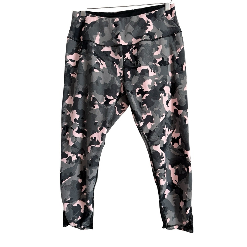 Torrid Athletic Camo Pink Grey Cropped Mesh Legging Women's Size 2X Gym Stretch